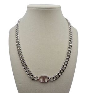 BB LILA Womens 18" Silver Mirrored D Necklace Cuban Link Chain Flat Lay